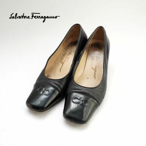 Salvatore Ferragamo サルヴァトーレフェラガモ 7 24.5 パンプス イタリア製 ヒール スクエアトゥ レザー エナメル 黒 ブラック /KC7