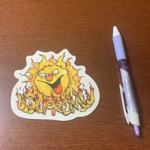 SUPREME ステッカー　SUN sticker