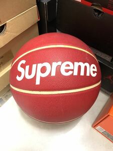 SUPREME シュプリーム ×SPALDING Basketball バスケットボール 赤 スポルディング