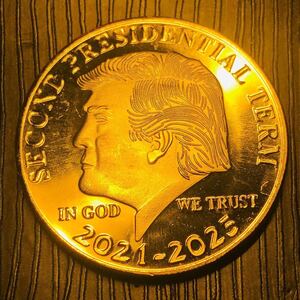 金貨　2021-2025年　ドナルド・トランプ　大統領　ゴールド アメリカ　記念金貨　大型金貨　カプセル付き