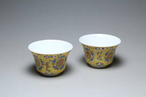 時代物　粉彩茶碗一対　寿字紋　粉彩　磁器　茶道具　中国美術　古美術品／骨董品