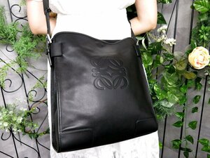 ●超美品●LOEWE ロエベ●メンズ●アナグラム●カーフ レザー 本革●ショルダー バッグ●黒●SV金具●斜め掛け●A4 収納 書類●Js47949