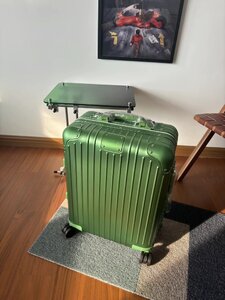 RIMOWA リモワ Original Cabin Twist 21インチ 35リットル 機内持ち込み Cabin オリジナル スーツケース トランク グリーン 希少 中古