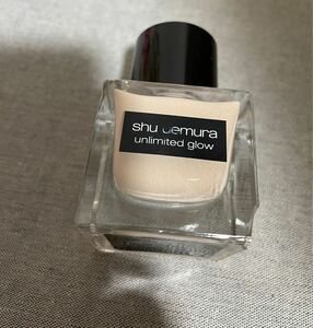 新同即決　シュウウエムラ　アンリミテッド　グロー　　フルイド　ファンデーション　584 shu uemura