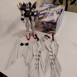 M04054　ウイングガンダム　ゼロ（エンドレスワルツ版） （1/100スケール MGモデル　完成品　★ジャンク品★