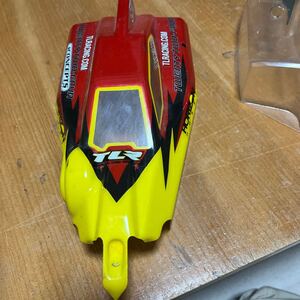 TLR 22-4 ボディ