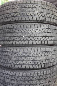 ジH/条件付送料無料 バリ山 BRIDGESTONE BLIZZAK DM-V3 225/65R17 102Q 4本セット ブリヂストン ブリザック DMV3 冬タイヤ スタッドレス