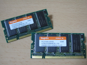 ☆★ジャンクPCパーツ★☆ hynix DDR333 PC2700/256MB 200pin CL2.5 2枚セット♪★両面チップ搭載★計512MB!! 出品時動作確認品-SET-MD09