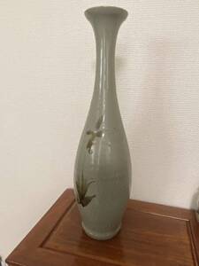 首壺鉄繪草花唐物文高さ 34.5cm