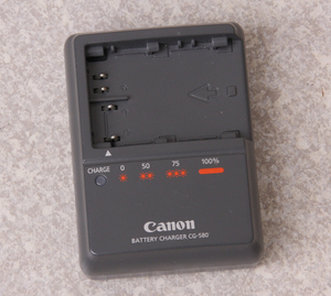 ◆良品◆ CANON 充電器 キヤノン純正 バッテリーチャージャー CG-580 完動品 ◆