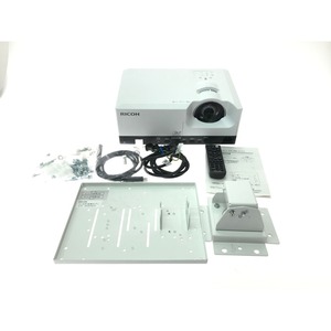 ▼▼ RICOH リコー プロジェクター WXL4960 やや傷や汚れあり