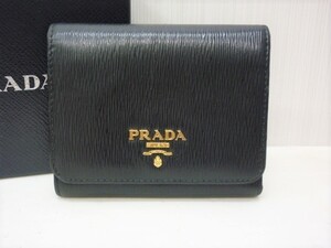 PRADA プラダ レザー 三つ折り コンパクト財布 折財布 ロゴ ブラック 黒　a