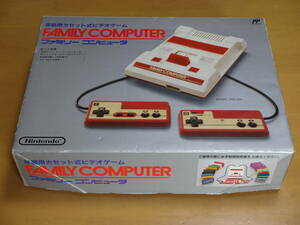 FAMILY COMPUTER　ファミコン本体　箱付き