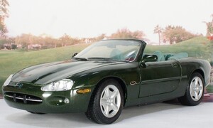 旧マイスト 1/18 1996 ジャガー XK8 XKR コンバーチブル 緑 初代 前期型 Jaguar 現状品 送料無料