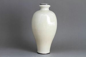 【久】2162 白磁花弁紋花瓶　時代品　　唐物　中国美術　白磁　白定窯