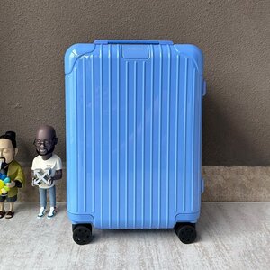 RIMOWA リモワ 21インチ 36リットル Essential エッセンシャルライト スーツケース 機内持ち込み ブルー 希少 中古