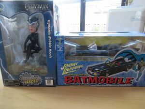 JOHNNY LIGHTNING　BATMOBILE バットモービル　と CATWOMAN　フィギュア　セット　バットマンカー　キャットウーマン