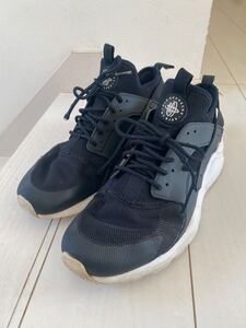 NIKE ナイキ スニーカー　エアハラチ　AIR HUARACHE 27.5