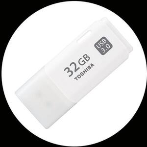 同梱可能 KIOXIA (旧東芝) USBメモリ USB3.0 32GB　32ギガ フラッシュメモリ 過渡期につき柄変更あり