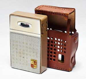 ☆☆☆　 レア　MAGNAVOX MODEL AM-80-1 RADIO　☆☆☆