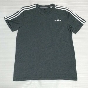 ☆adidas.com アディダス サイズ L 半袖Tシャツ AEROREADY TEE スポーツ フアッション ウェア ティー GLAYグレイ白色ホワイト3ストライプス