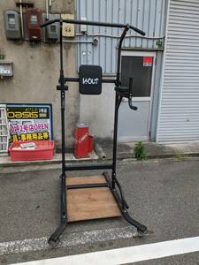 【中古】大阪引取限定　Woutワウト　懸垂マシン 懸垂器具　 ぶら下がり健康器　黒　懸垂器 懸垂スタンド　トレーニング器【KTF1F024】