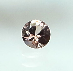 マダガスカル産★カラーチェンジガーネット0.35ct カット良い★3542cxy