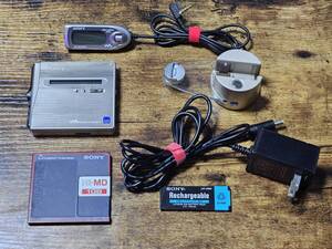 中古 ソニー SONY MD WALKMAN Hi-MD ウォークマン MZ-NH1 動作確認済