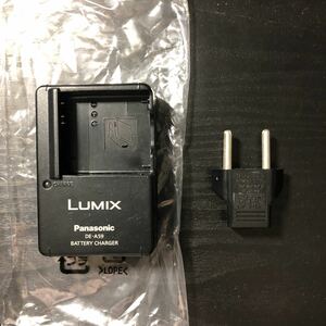 【保管品】Panasonic/パナソニック LUMIX ルミックス バッテリーチャージャー DE-A59 充電器 海外用プラグアダプター付き