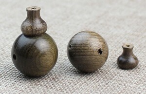 金絲楠木 Phoebe zhennan 烏木 10mm Tホール 10個セット 10-12mm玉に使用 数珠 念珠 木珠 手作り