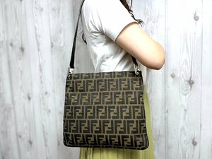 極美品 FENDI フェンディ ズッカ ショルダーバッグ バッグ ナイロンキャンバス×レザー 茶系 73974Y