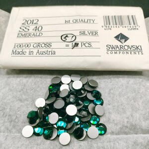 ☆ほぼ未使用 SWAROVSKI スワロフスキー ヴィンテージ ルース 約50個 2012 40SS 1gross Emerald エメラルド 裸石 グルーデコ R-295