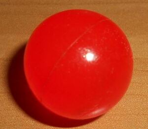 飾り物 玉 置物 ボール プラスチック製 真赤色 中古 1個