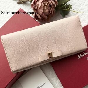 美品■ Salvatore Ferragamo フェラガモ ヴァラリボン レザー ニつ折り 長財布 ウォレット ピンク