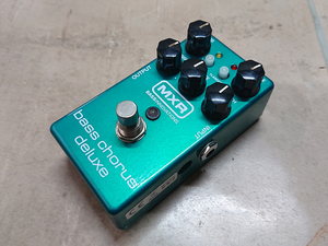 MXR M83 Bass Chorus Deluxe ベース用コーラス