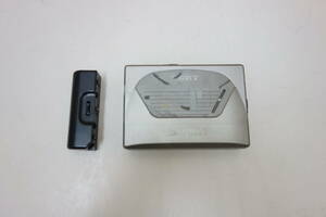 ★☆SONY ソニー WALKMAN ウォークマン　WM-F180　シルバー ジャンク品☆★