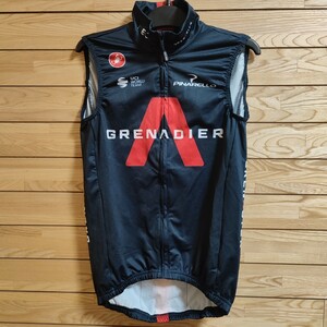 支給品　ベスト　INEOS GRENADIERS イネオス グレナディアーズ　CASTELLI　サイクルジャージ 自転車 カステリ ピナレロ PINARELLO 薄裏起毛