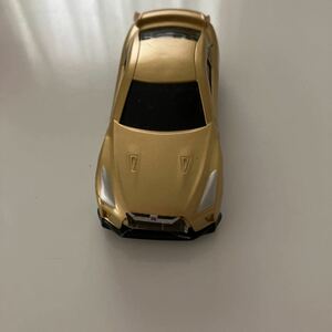 トミカ ハッピーセット 日産 GT-R 特別仕様 ゴールド