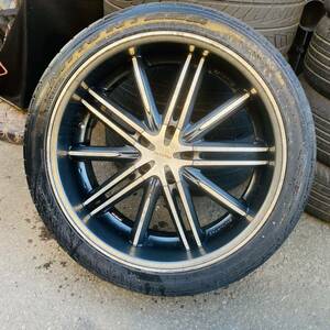 20インチ　8.5j 114.3 5穴　ESTATUS 245/40zr20 NITTO NT555 