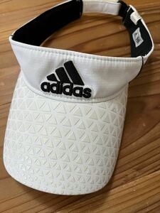 送料込み！adidas サンバイザー 白 ホワイト アディダス 柄 GOLF 帽子 ゴルフウェア スポーツウェア