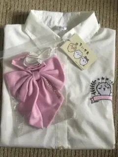 新品タグ付】ちいかわ　♡　リボン付き  制服　半袖シャツ　L