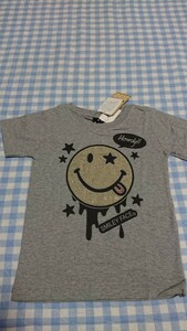 〇♪137☆未使用・保管品☆スマイリー☆ラインストーン　半袖Tシャツ　灰110