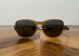 OMBRAZ Teton Honey Polarized Grey オンブラズ アームレス サングラス ブラウン グレー