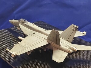 完成品　イタレリ　F18E スーパーホーネット　　ライノ