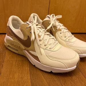 新品 試着のみ NIKE 25cm AIRMAX エアマックス　スニーカー　シューズ　靴　ナイキ NIKE