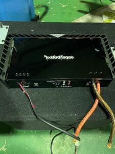 ロックフォード　Rockford Fosgate パワーアンプ　1500w?