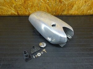 【240701】SR400(RH01J-009)◇ 社外アルミタンク BIGCEDAR?? ビッグシーダー?? 燃料コック タンクキャップ ステー 【イモビ付き