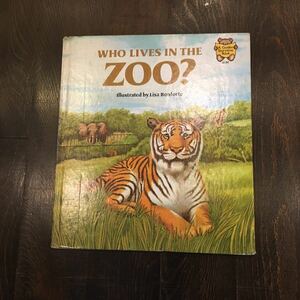 洋書 絵本 who lives in the zoo?☆子供 動物園 英語 教育 勉強 湘南スタイル 教材 インテリア キッズ ルーム カフェ レトロ 児童