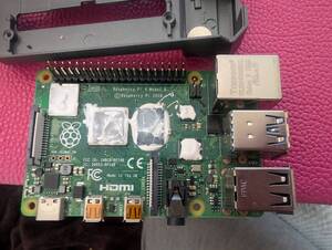 ラズベリーパイ　Raspberry Pi 4 Model B 金属ケース付き