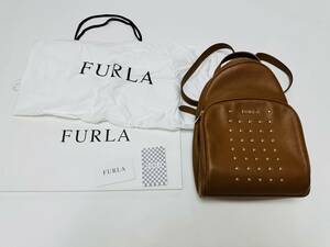 極美品　FURLA フルラ　スタッズ付きレザーリュックサック　バックパック　付属完備　定価63000円